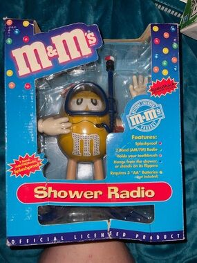 M&m's Yellow Scuba Diver Shower Radio Radioshack Exclusiv Am/fm NEW VINTAGE 1992